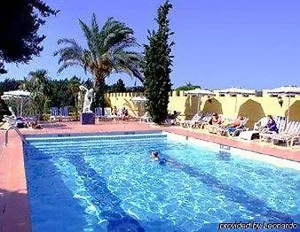 Апартаменты Castello Di Rodi